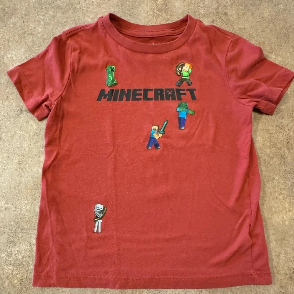 Old Navy-  Minecraft Red Short Sleeve Tee Kids, Size Youth Small 6/7